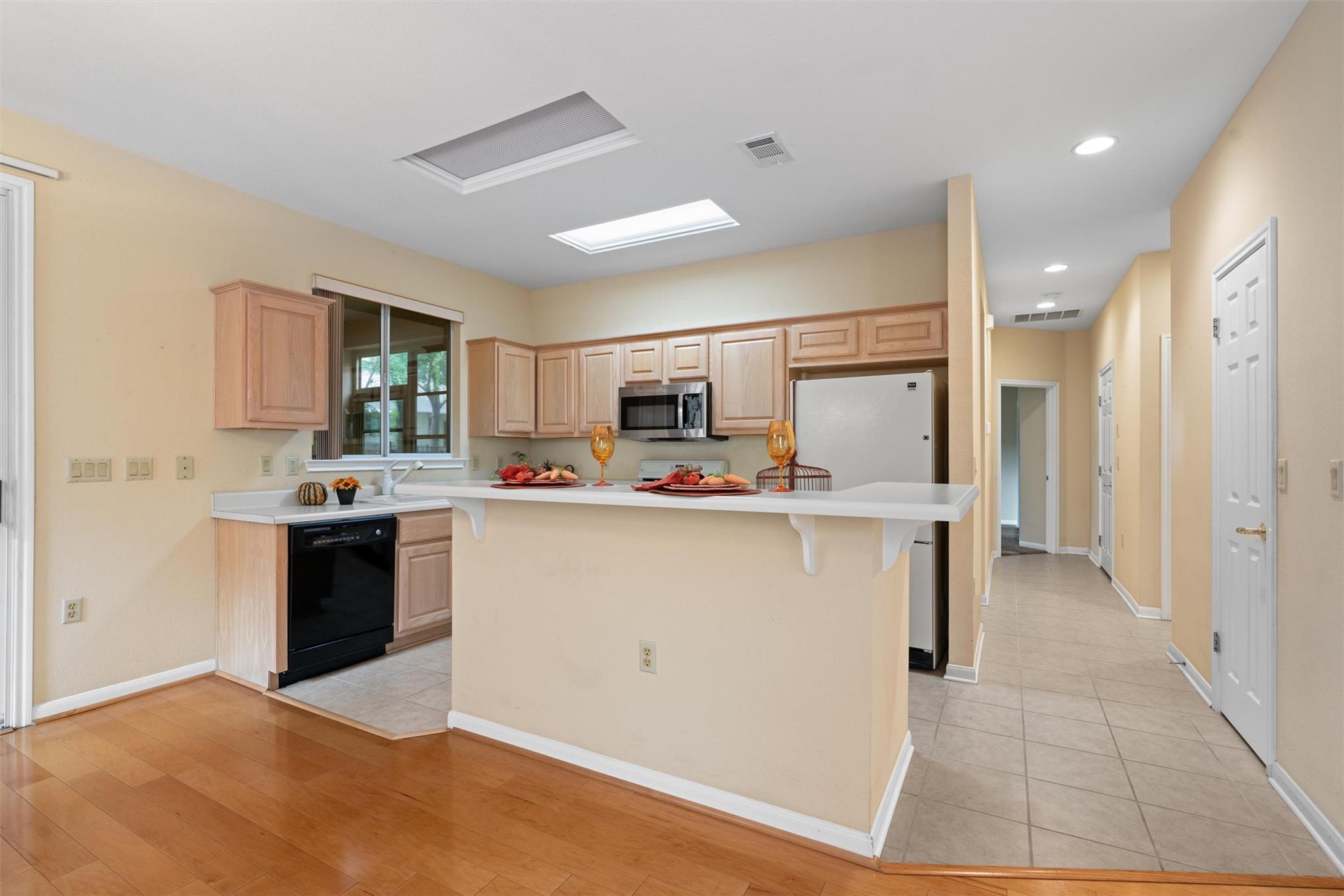 214  Whispering Wind Dr, photo 9