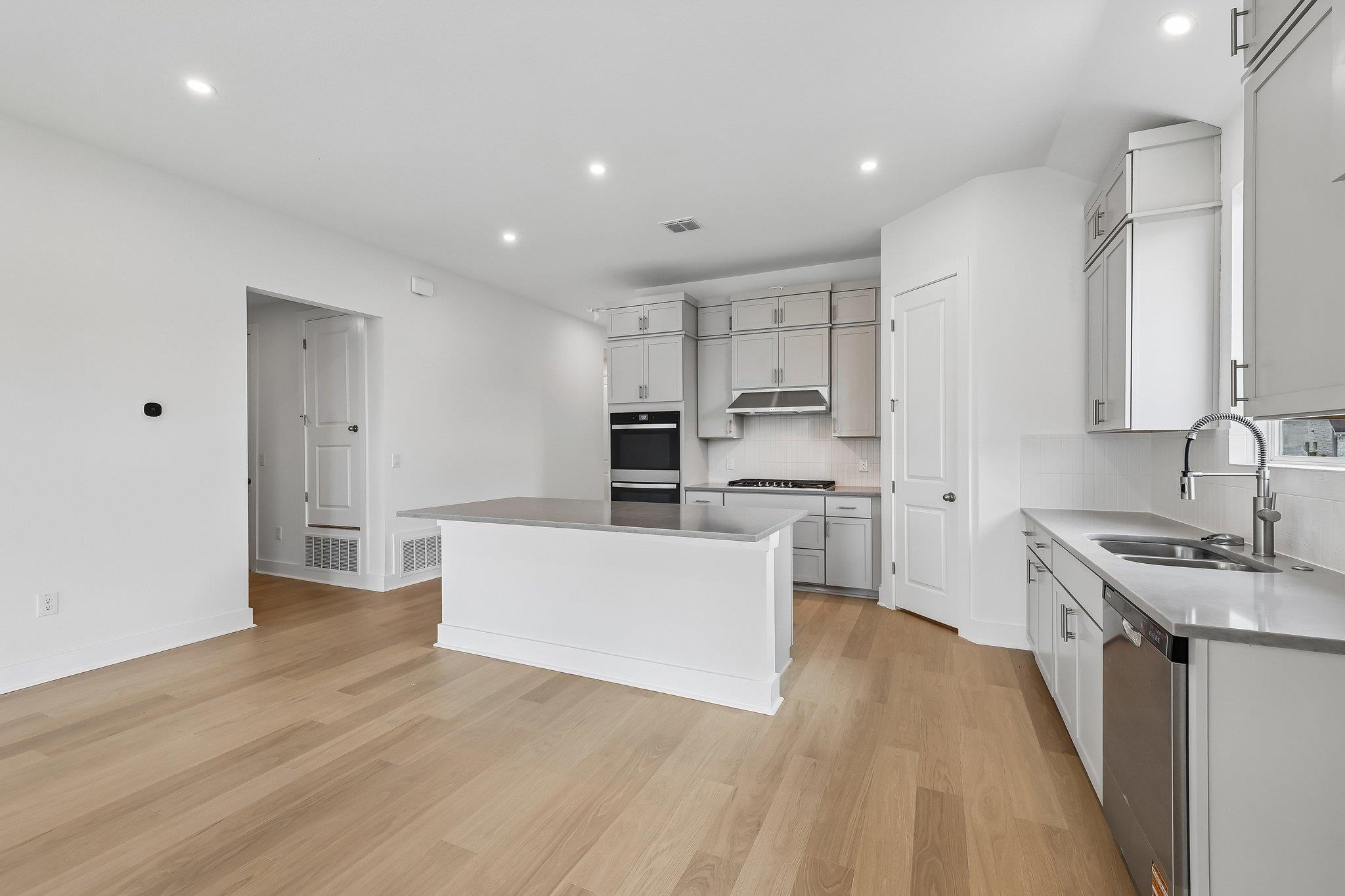 135  Comfort Dr, photo 10
