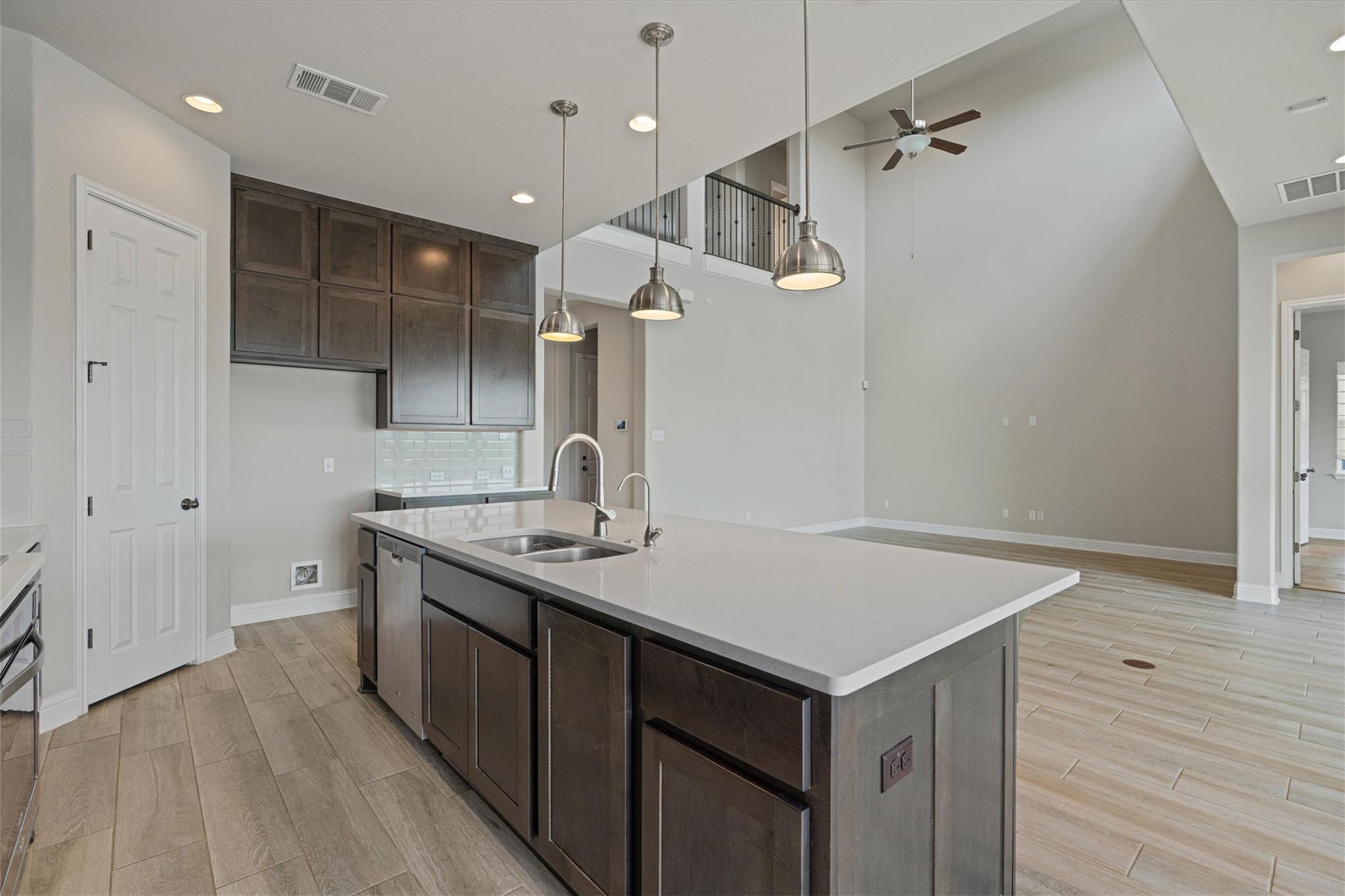 622  Cheyenne Ln, photo 9