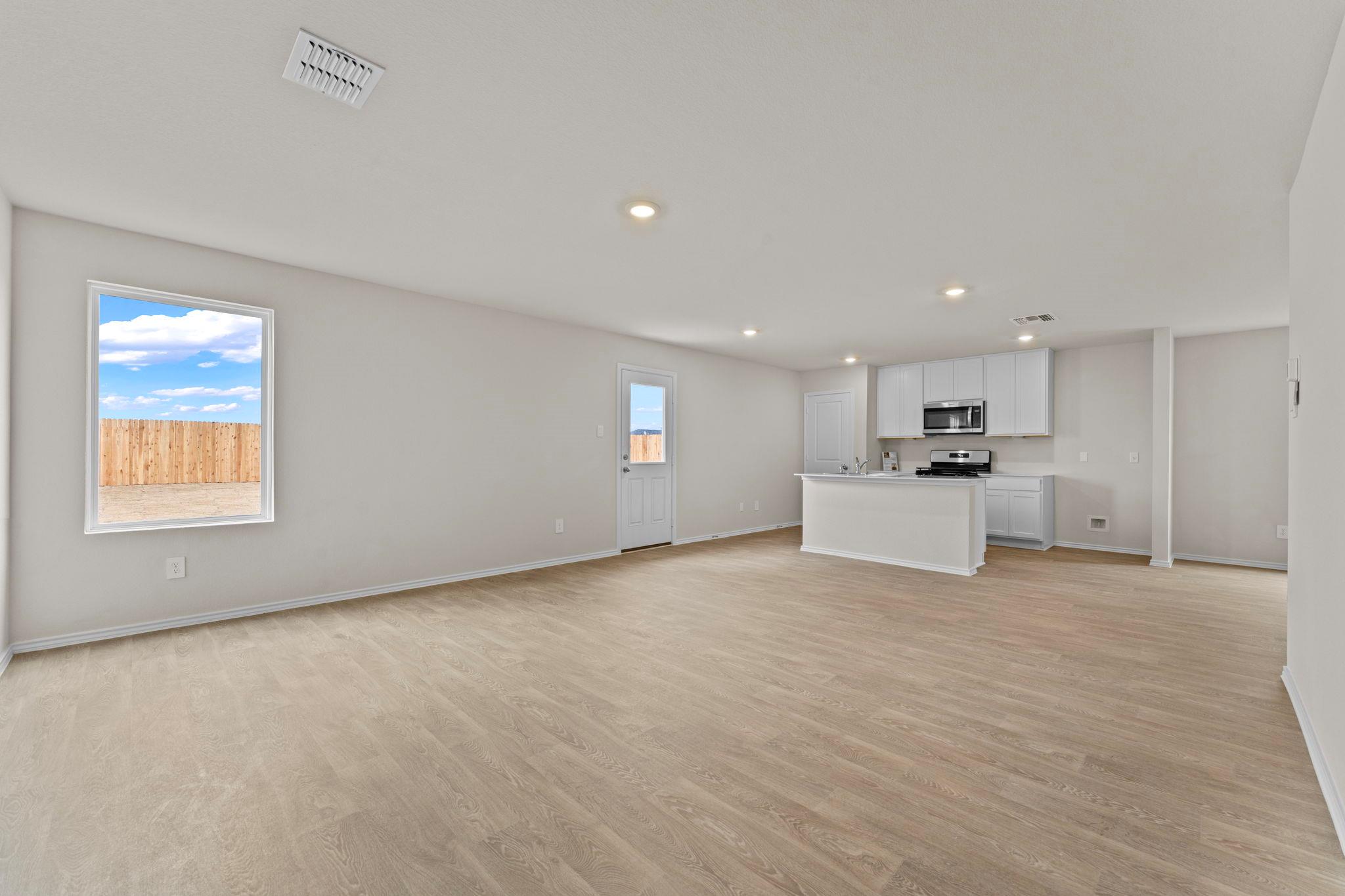 134 Langston Dr photo 4