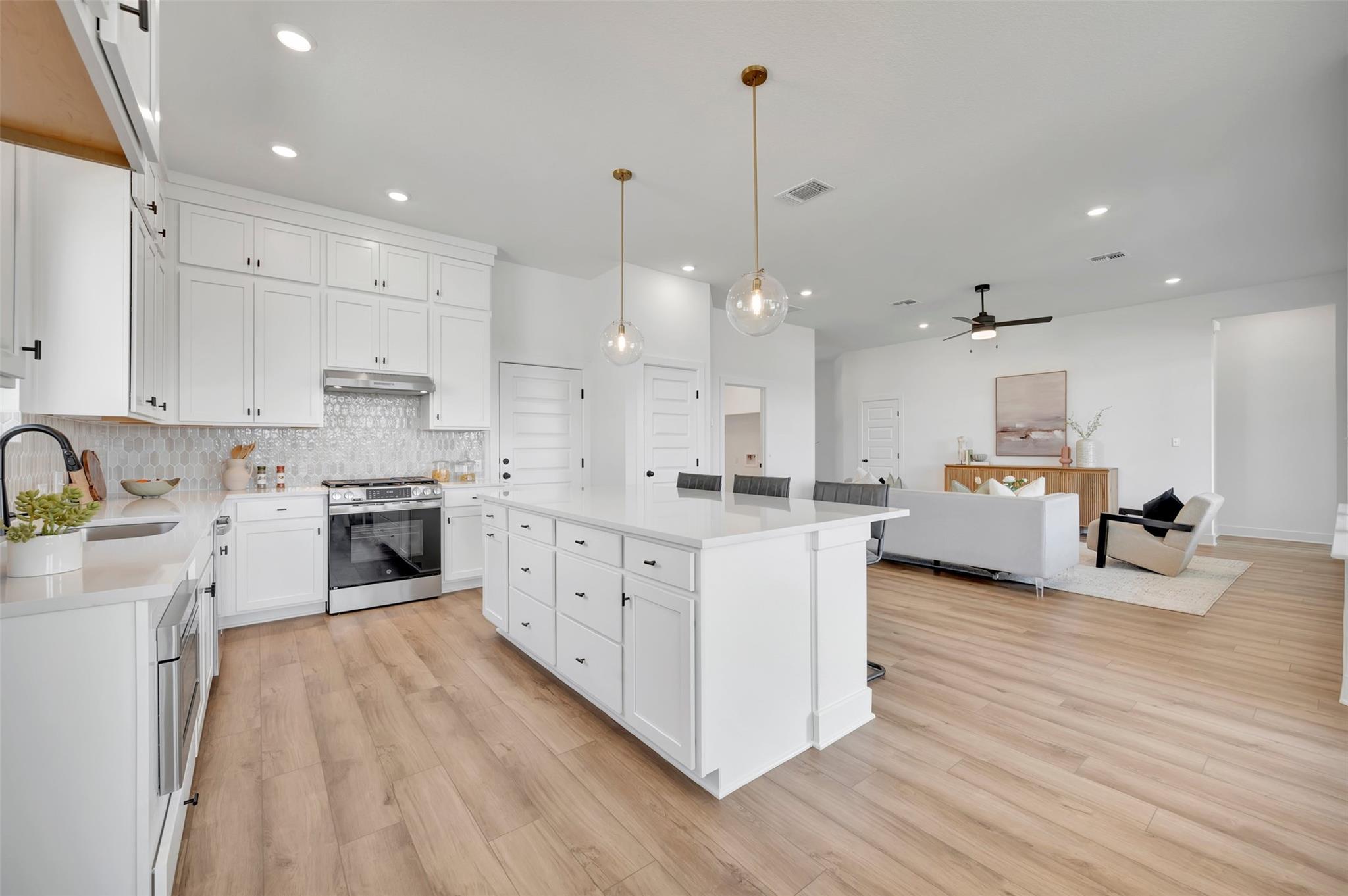 268  Flowering Senna Dr, photo 7