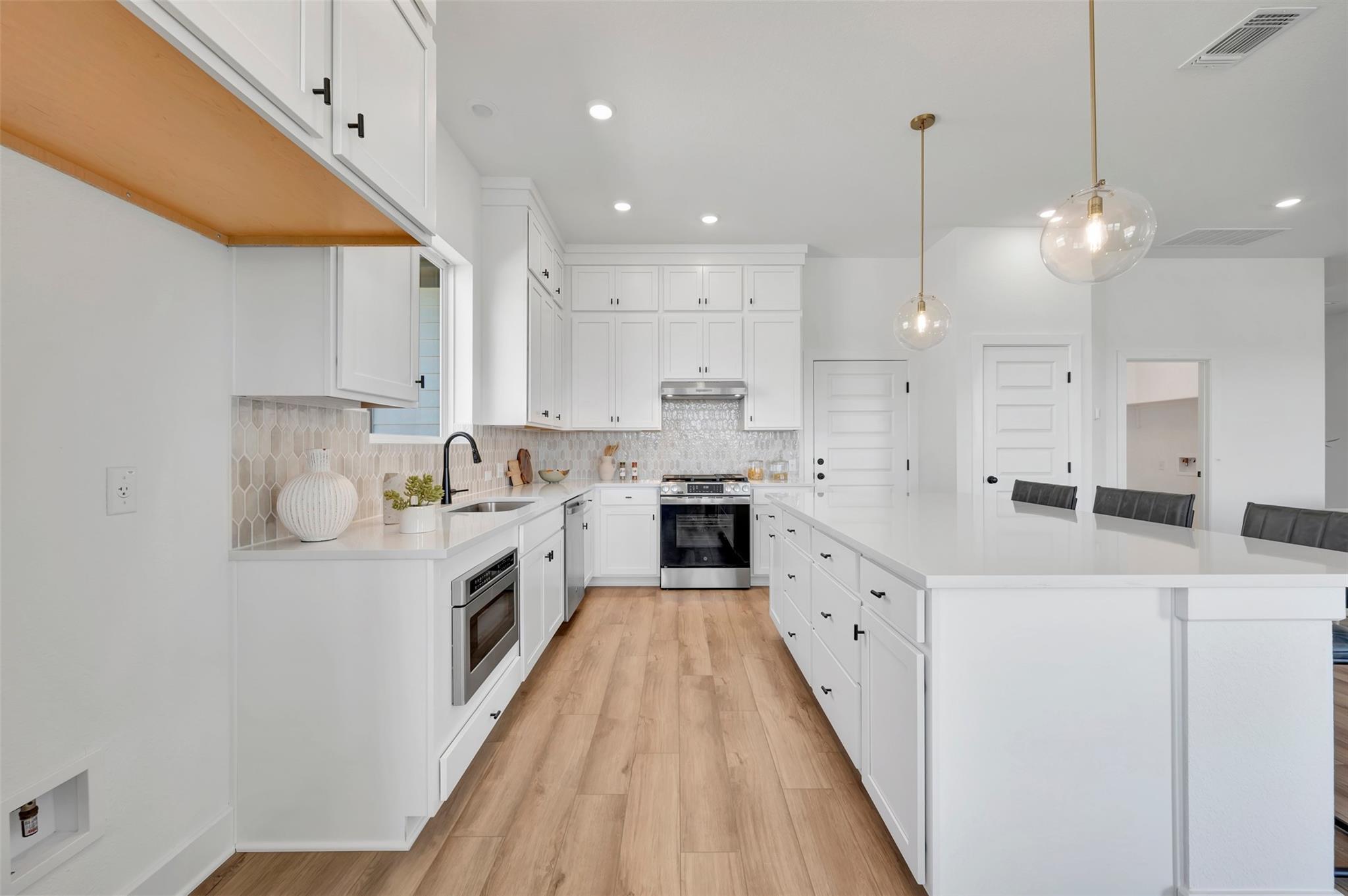 268  Flowering Senna Dr, photo 8