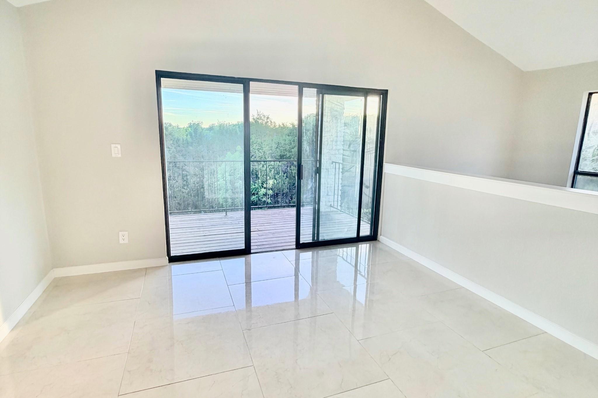 20201  BYRD Ave, photo 12