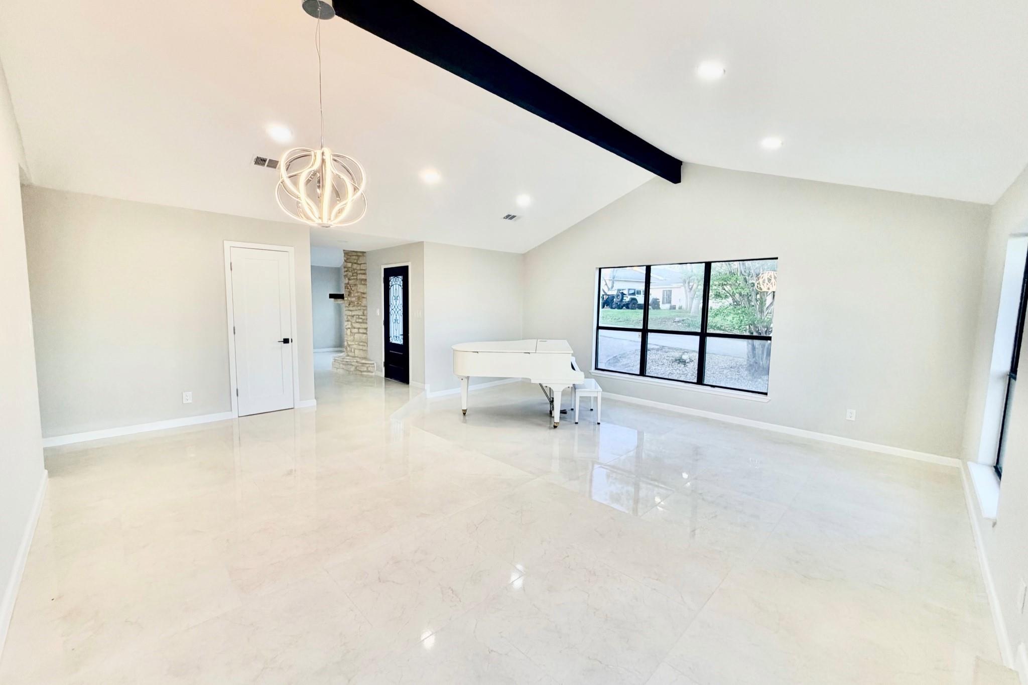 20201  BYRD Ave, photo 5
