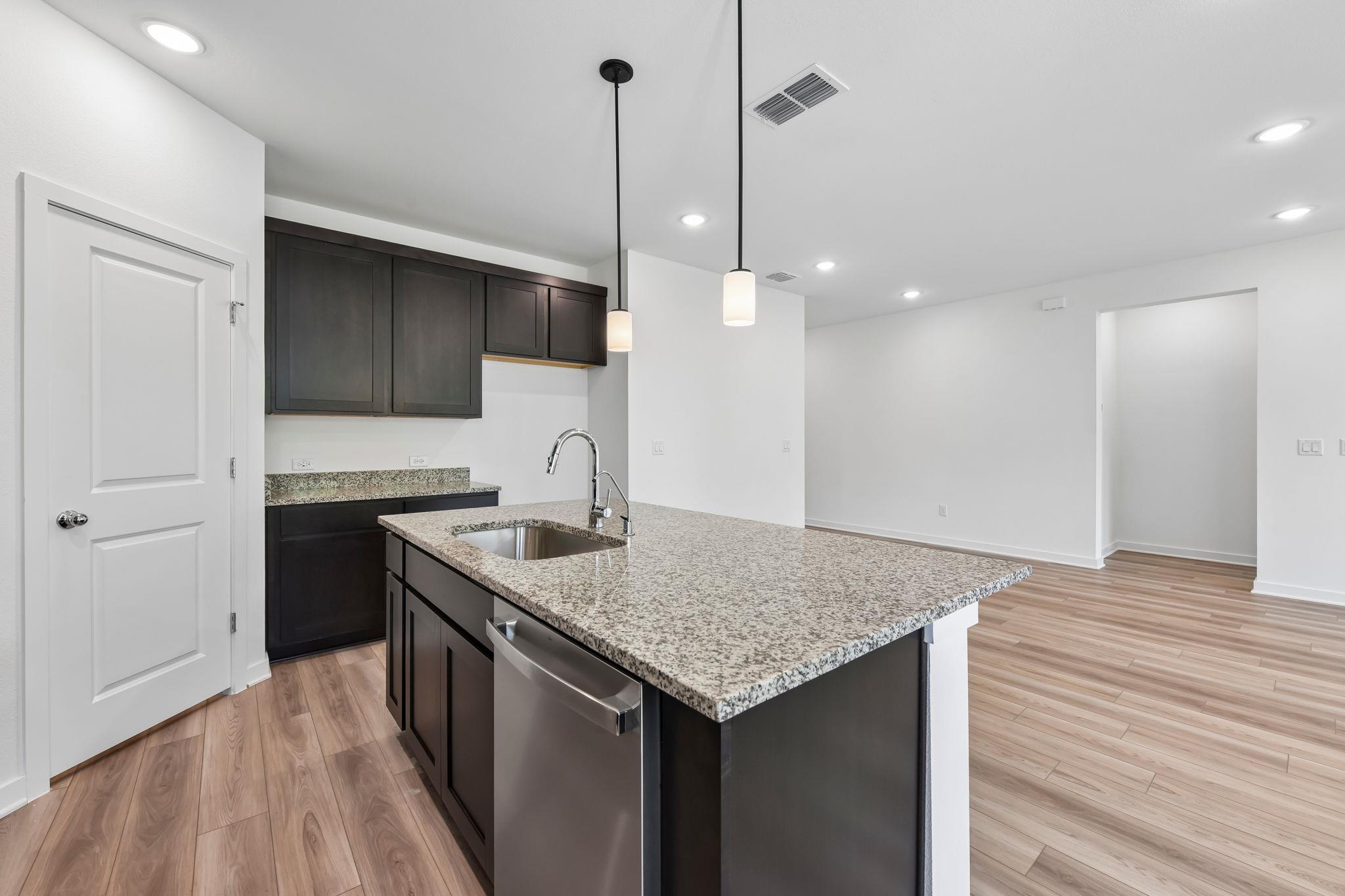 310  Romans Rd, photo 12