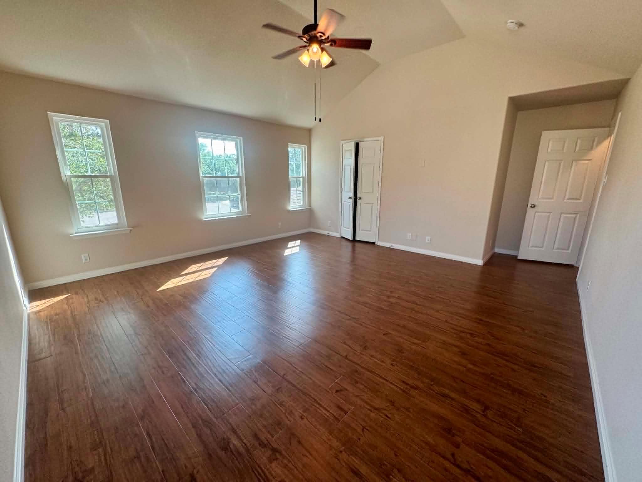 2037  Northview Dr, photo 10