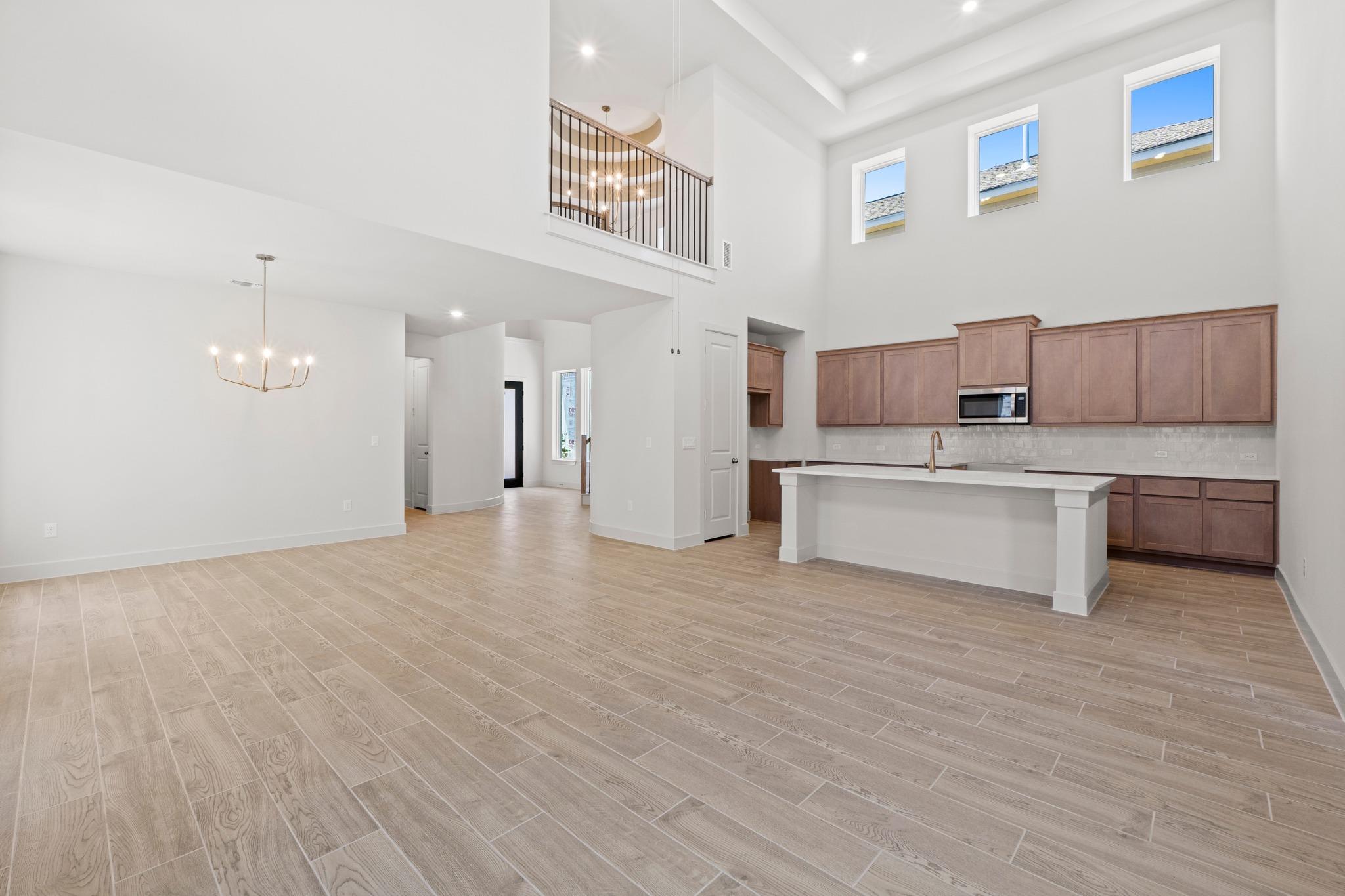 529  Buckaroo Dr, photo 3