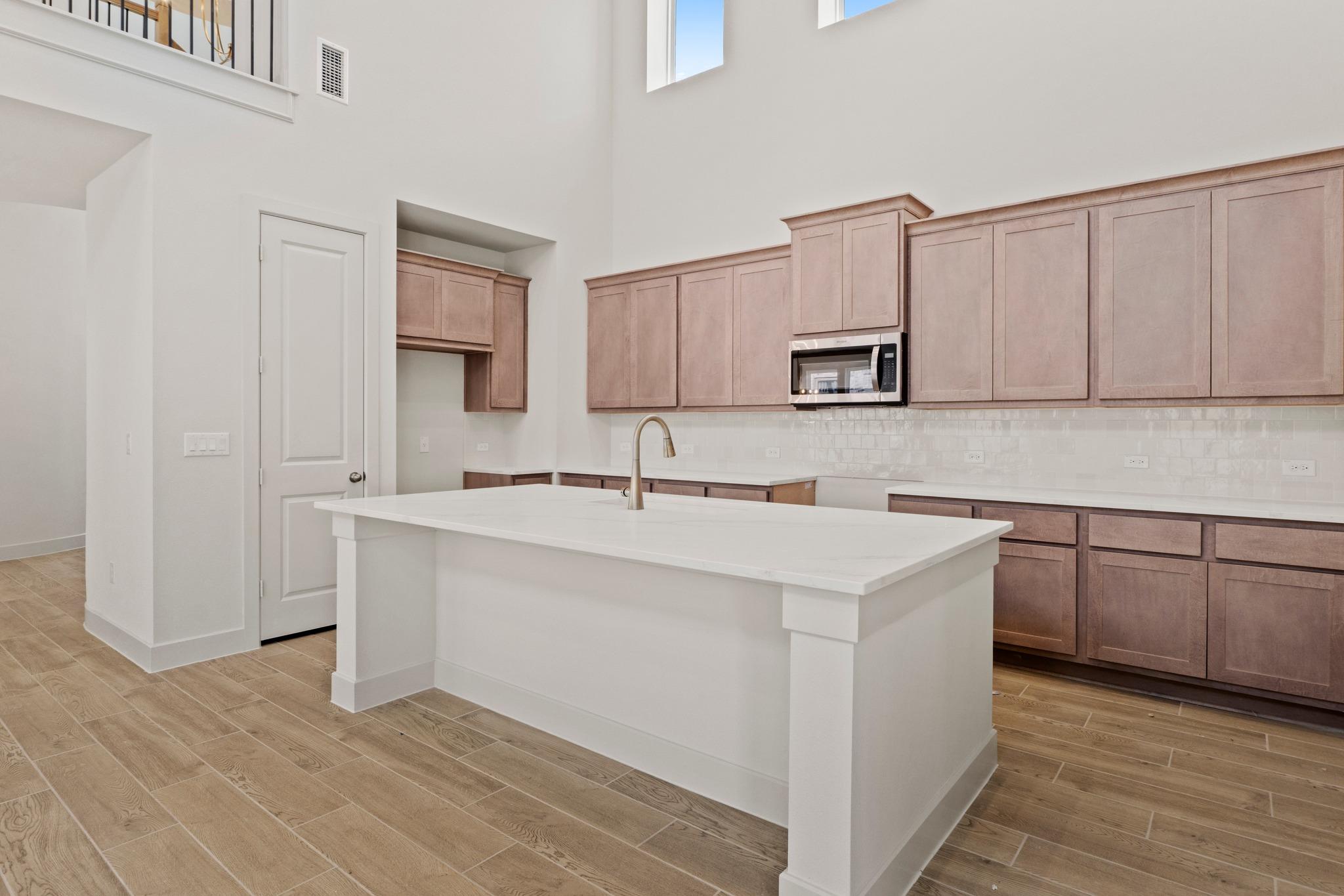 529  Buckaroo Dr, photo 4