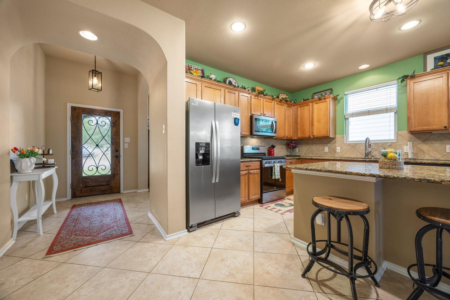 208  Birch Dr, photo 4
