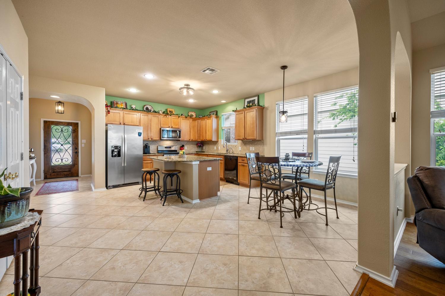 208  Birch Dr, photo 7