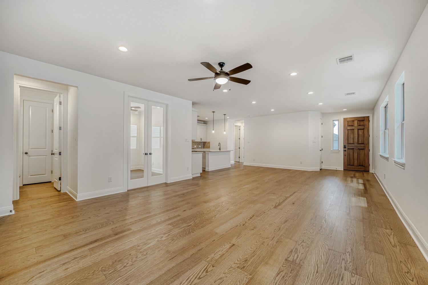 448  Burlington Dr, photo 7