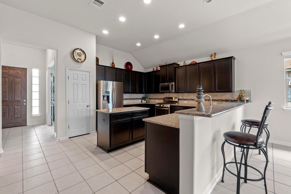 2204  Granite Hill Dr, photo 11