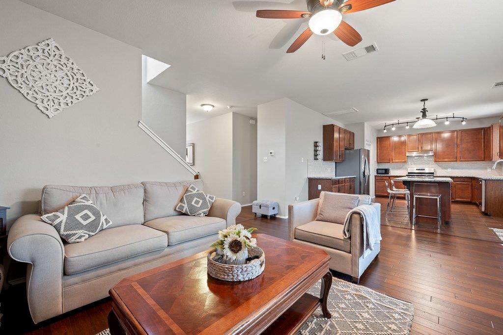 140  Wolfberry Path, photo 5