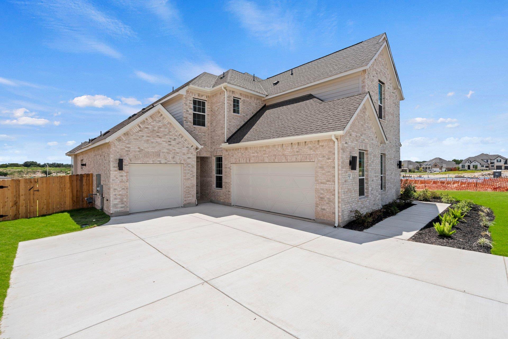 120 Clancy Dr photo 5