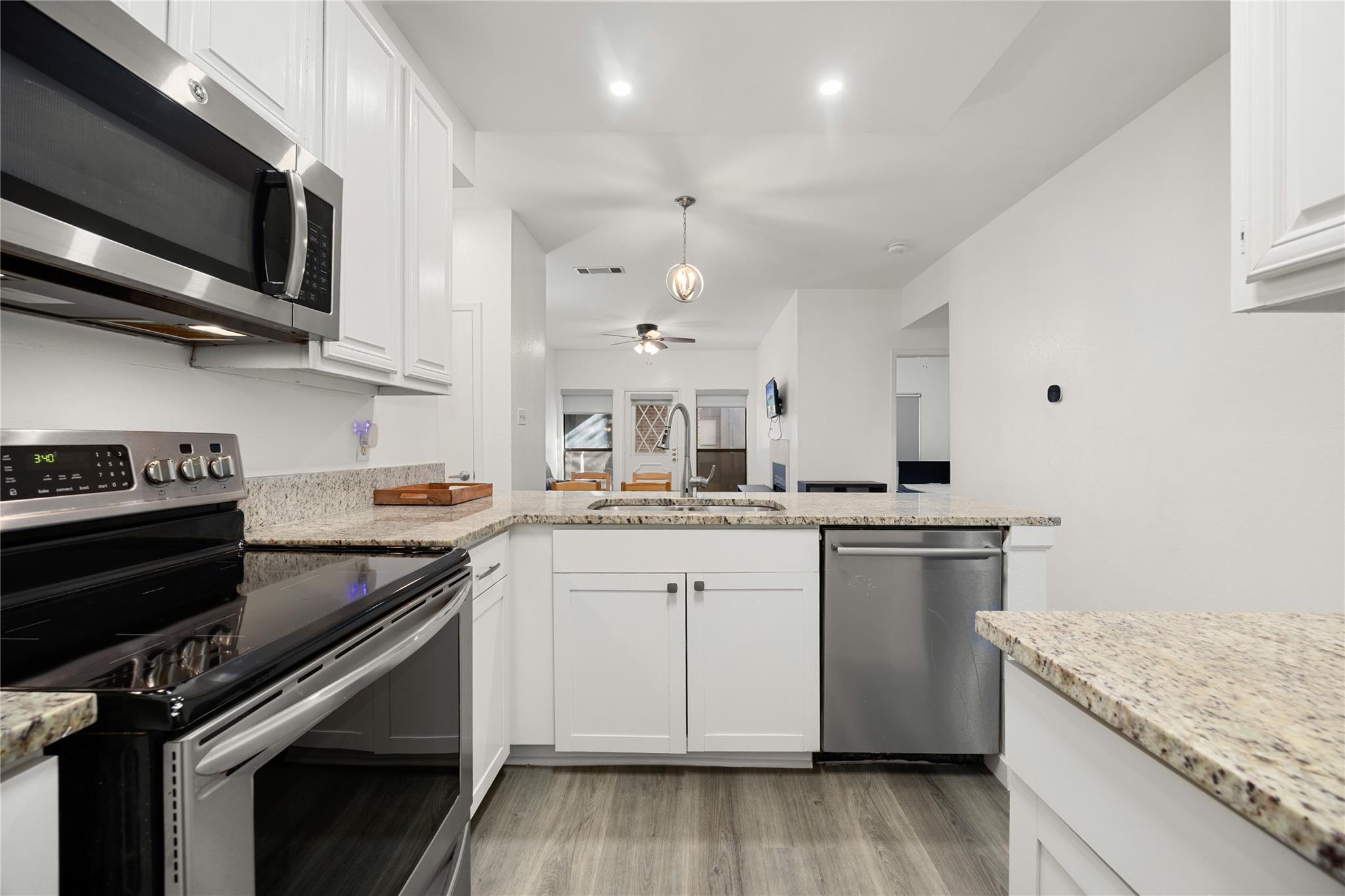 806 W 24th St  #213, photo 8