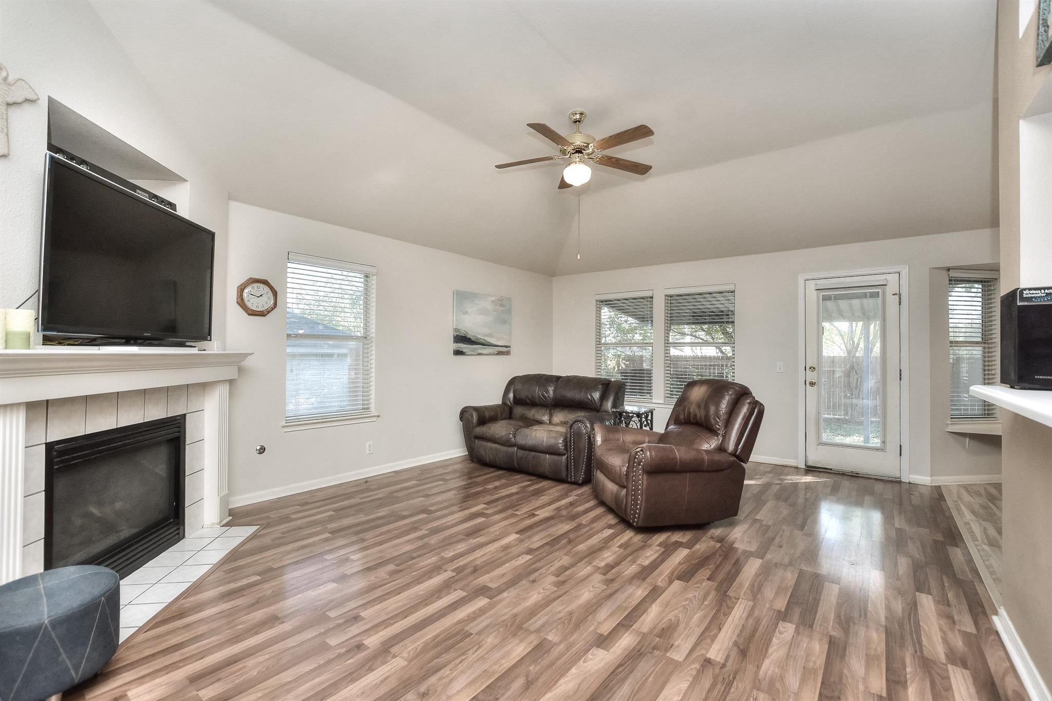 1503  Barcus Dr, photo 11