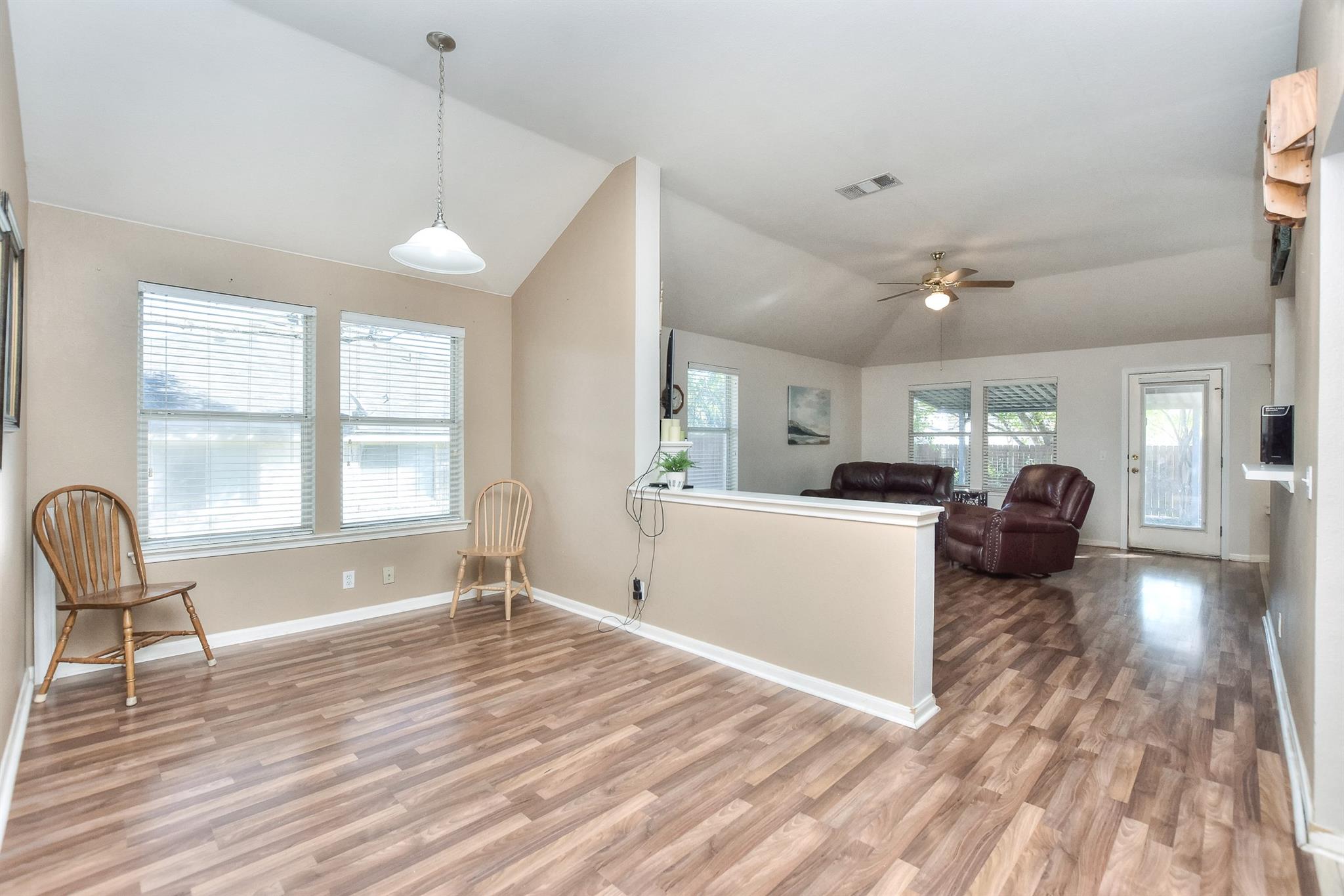 1503  Barcus Dr, photo 8