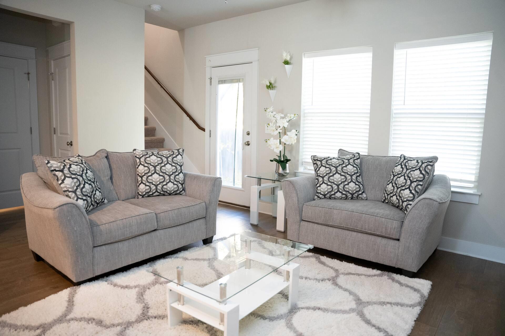 13501  Metric Blvd  #15, photo 2
