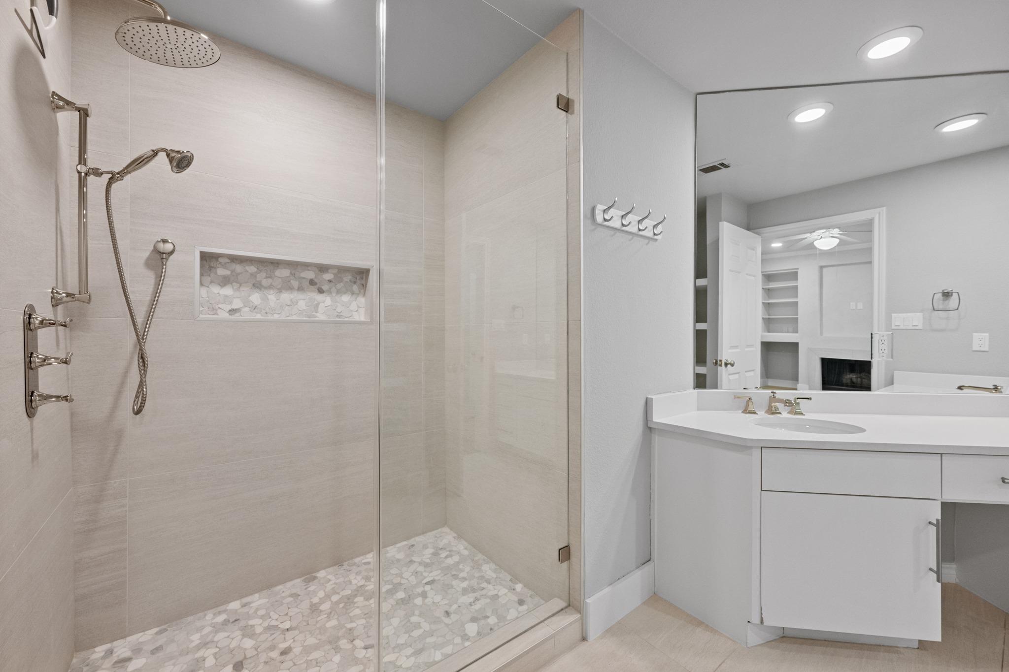 1000  Liberty Park Dr  #406, photo 7