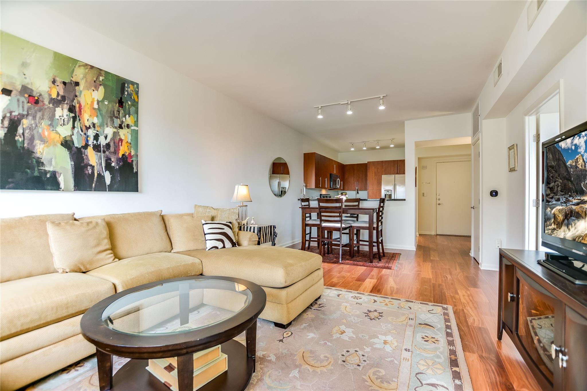 54  Rainey St  #811, photo 5