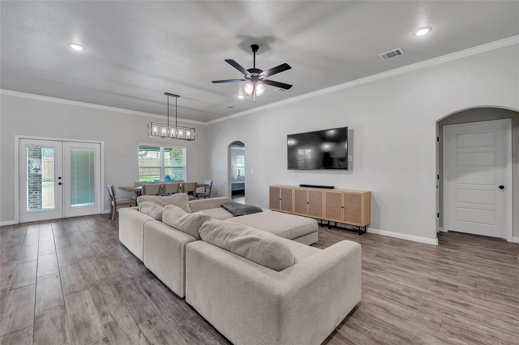 7611  Iridium Dr, photo 3
