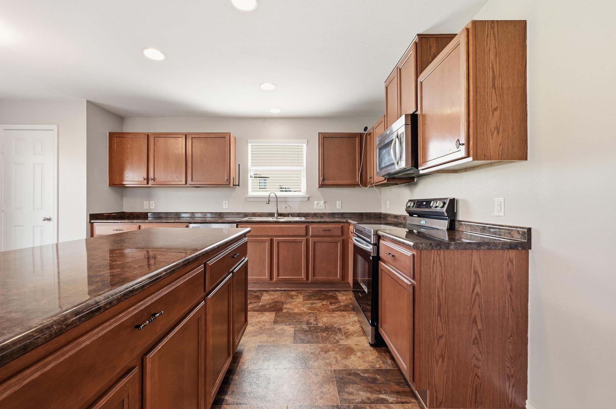 181  Cushman Dr, photo 11