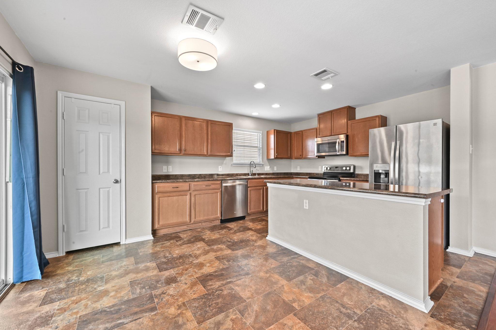 181  Cushman Dr, photo 10