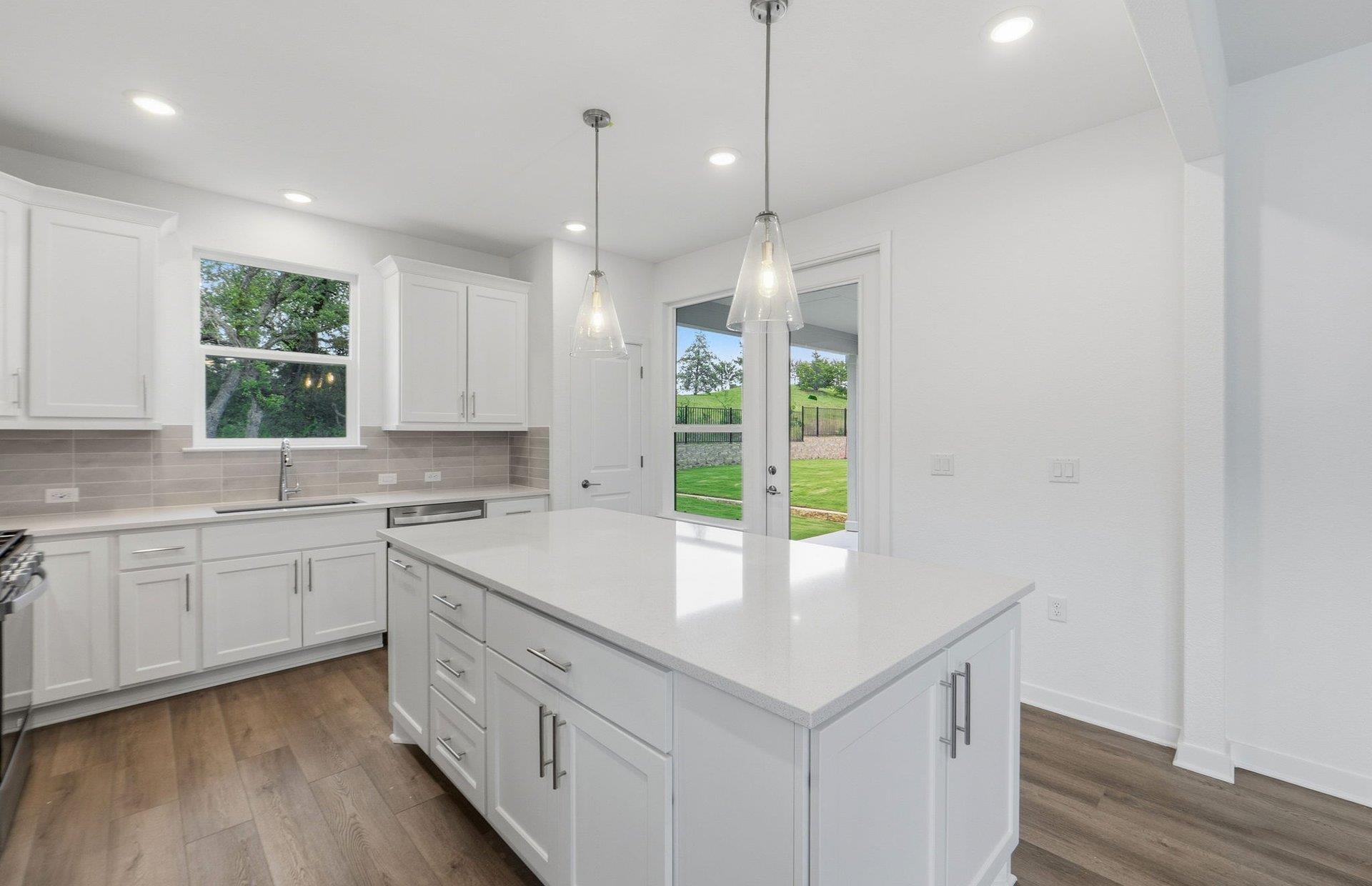 1002  Martingale St, photo 5