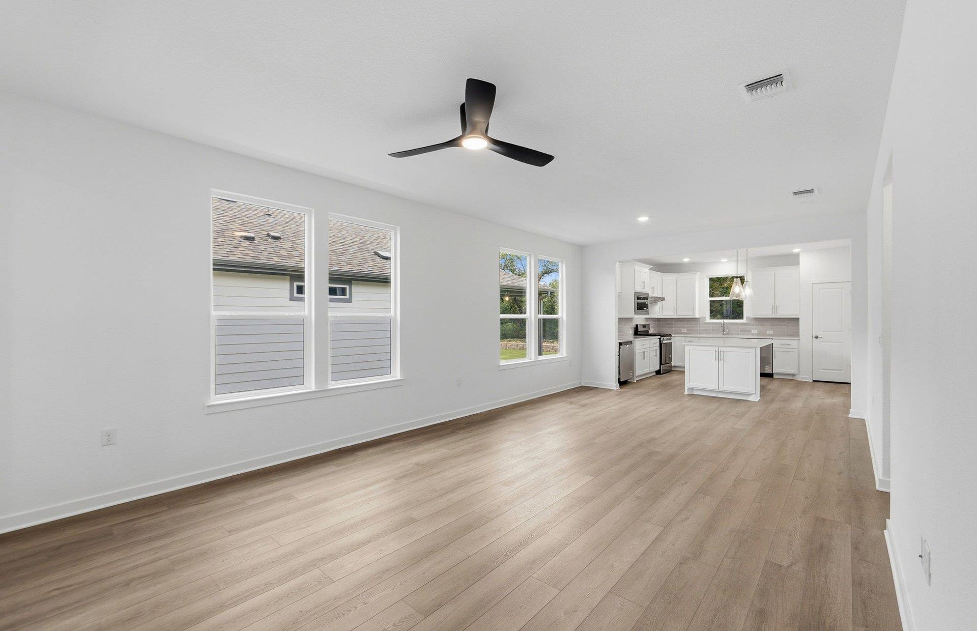 1002  Martingale St, photo 6
