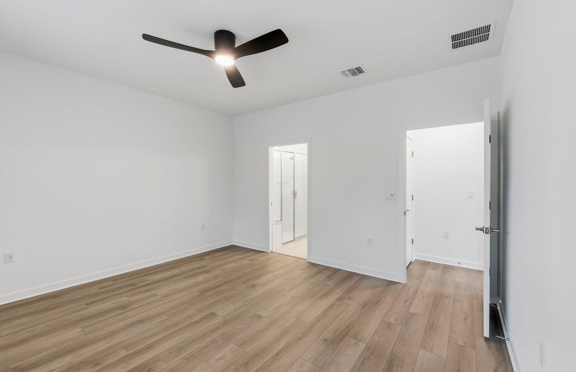 1002  Martingale St, photo 9