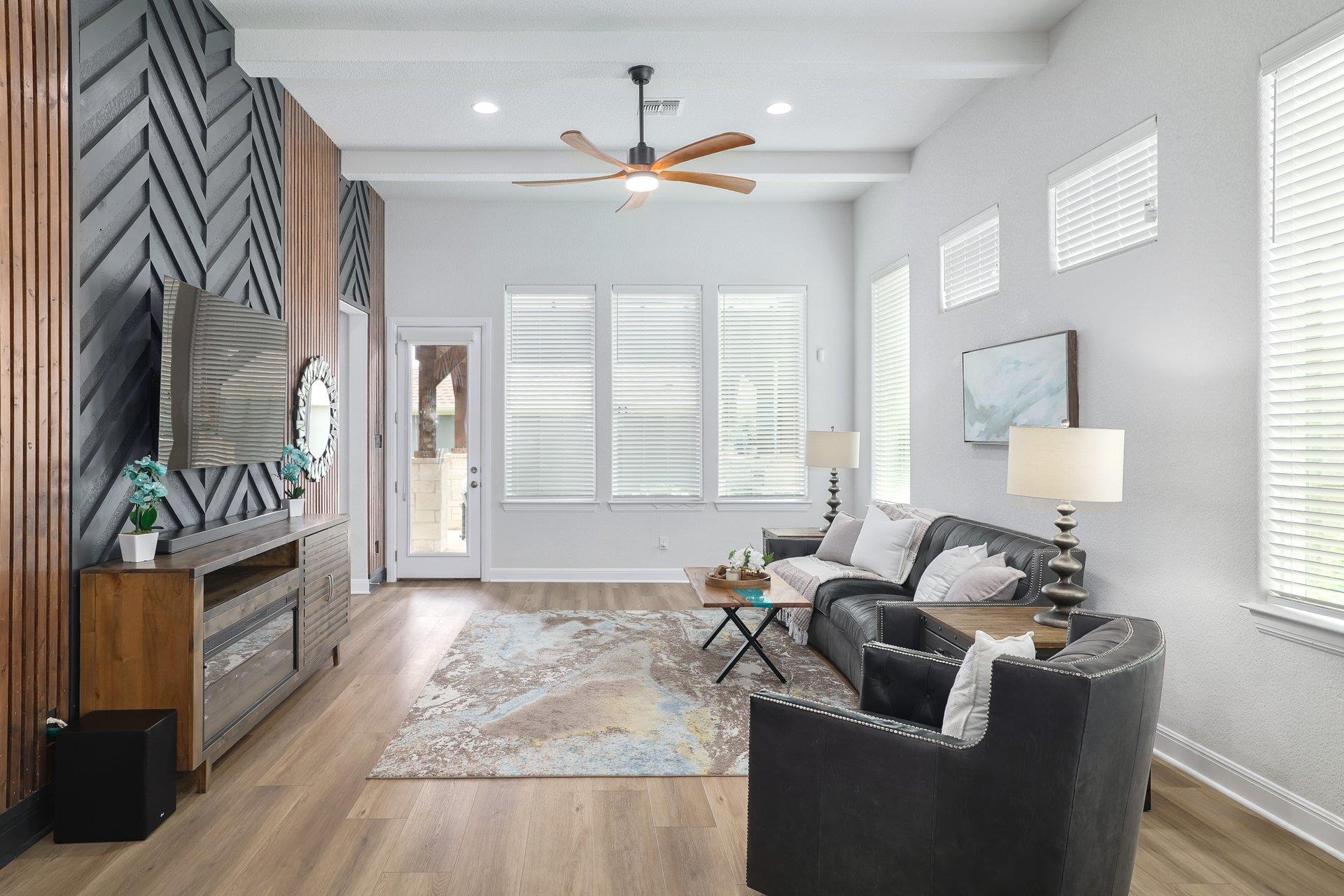 213  Encore Dr, photo 10