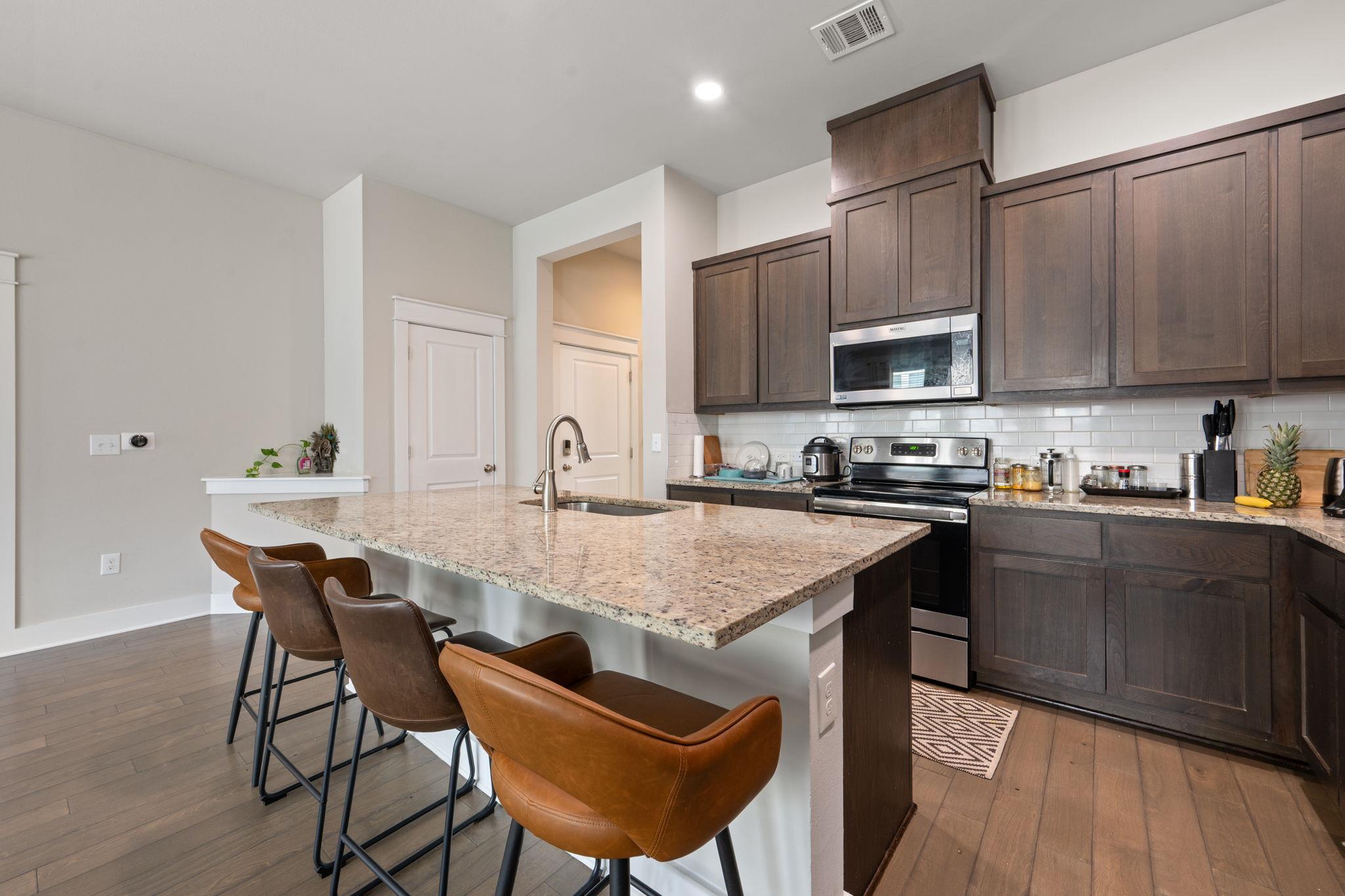 13501  Metric Blvd  #14, photo 6