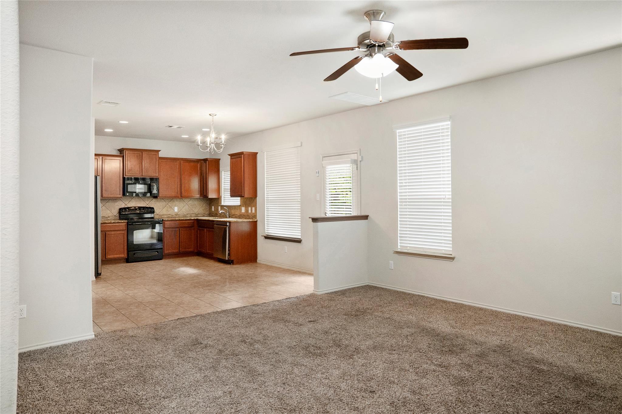 212  Foster Ln, photo 3