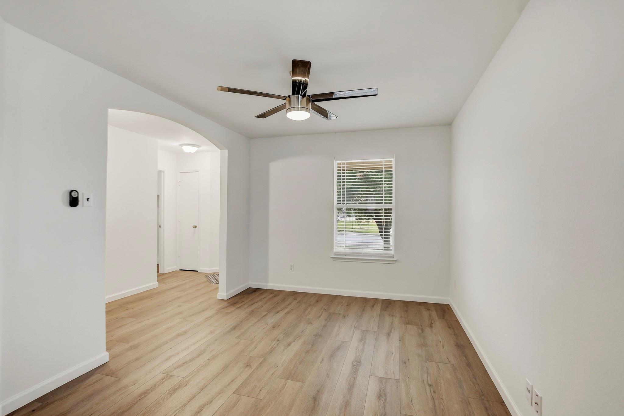 315  Northern Trl, photo 11