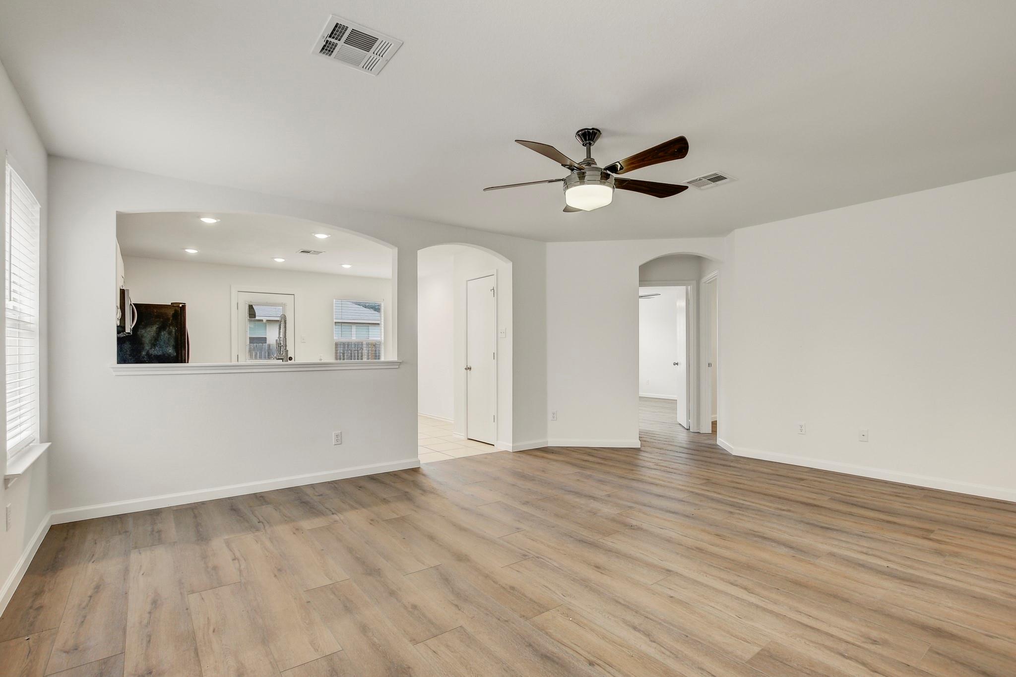 315  Northern Trl, photo 8