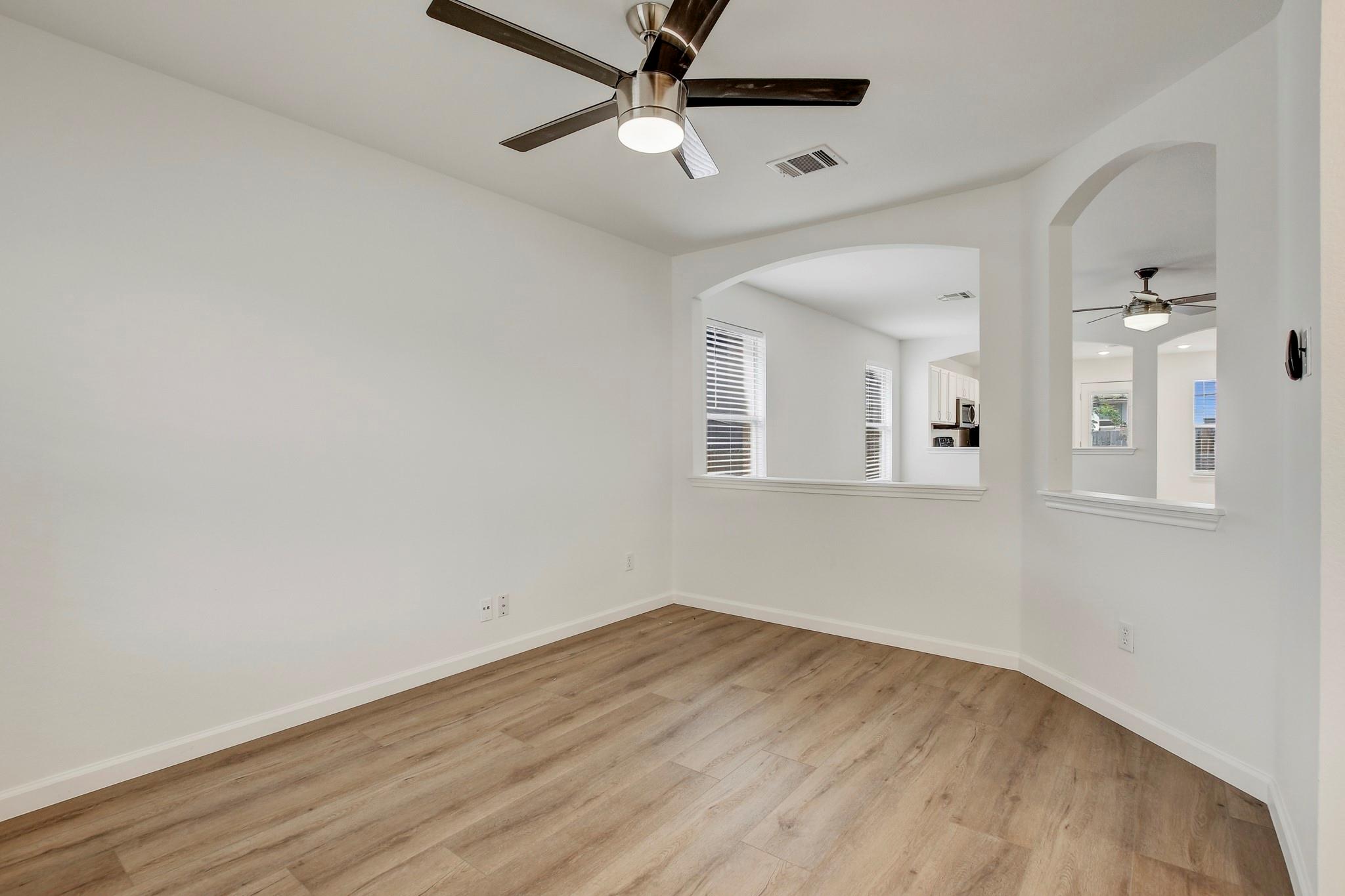 315  Northern Trl, photo 10