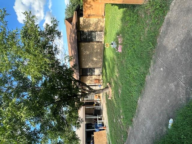 1113  Lawson Ln, photo 2