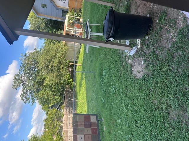 1113  Lawson Ln, photo 3