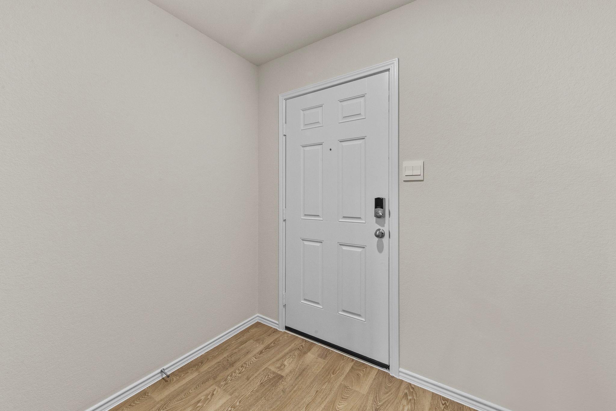 196  Surrey Oaks None, photo 3