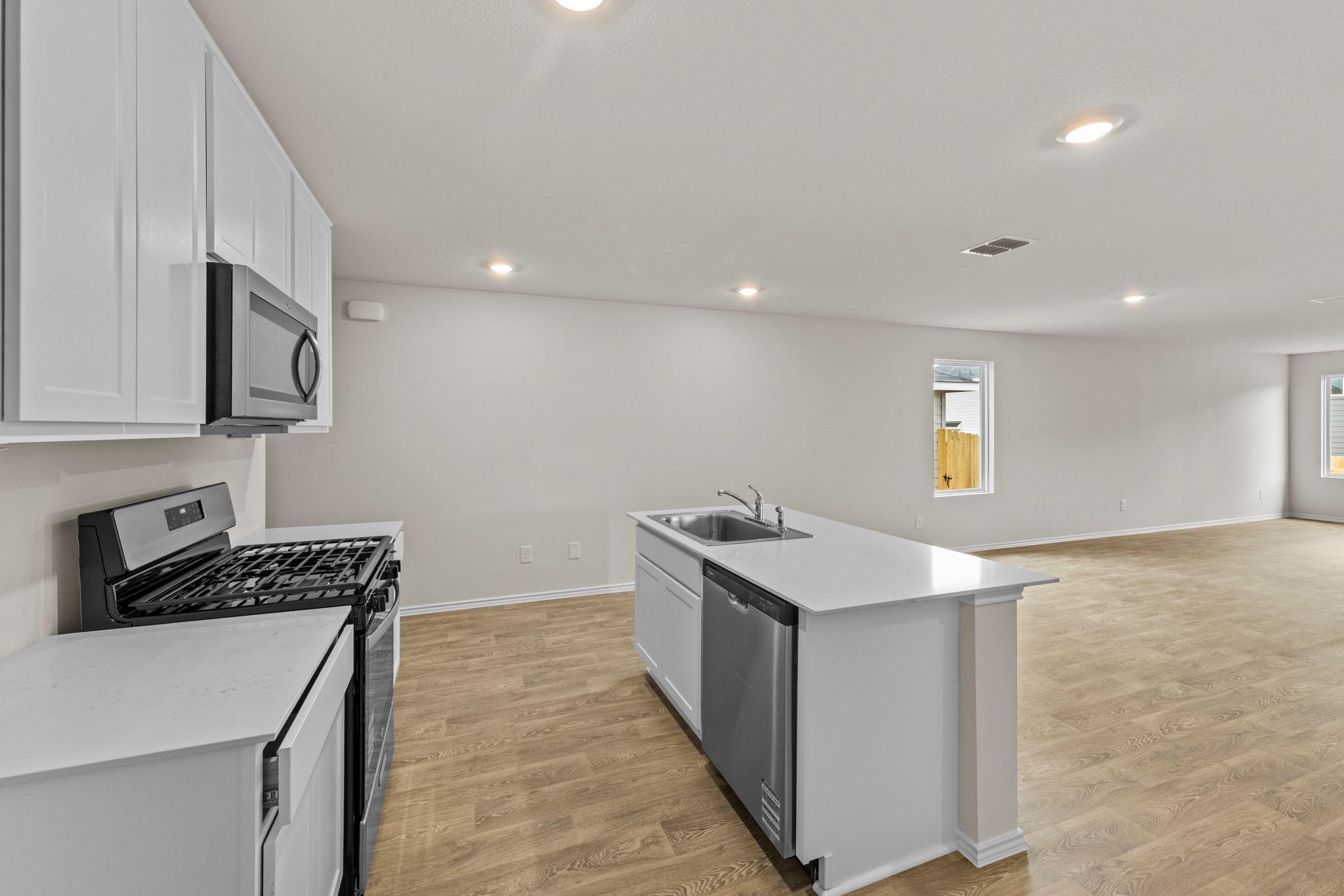 196  Surrey Oaks None, photo 9