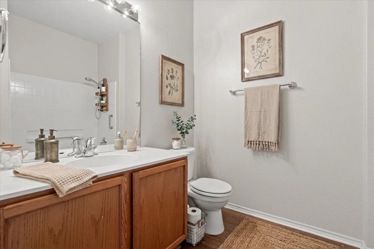 330  Portsmouth Dr, photo 8
