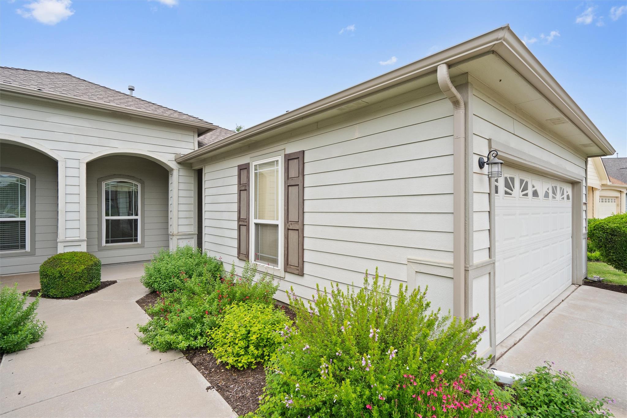 330  Portsmouth Dr, photo 10