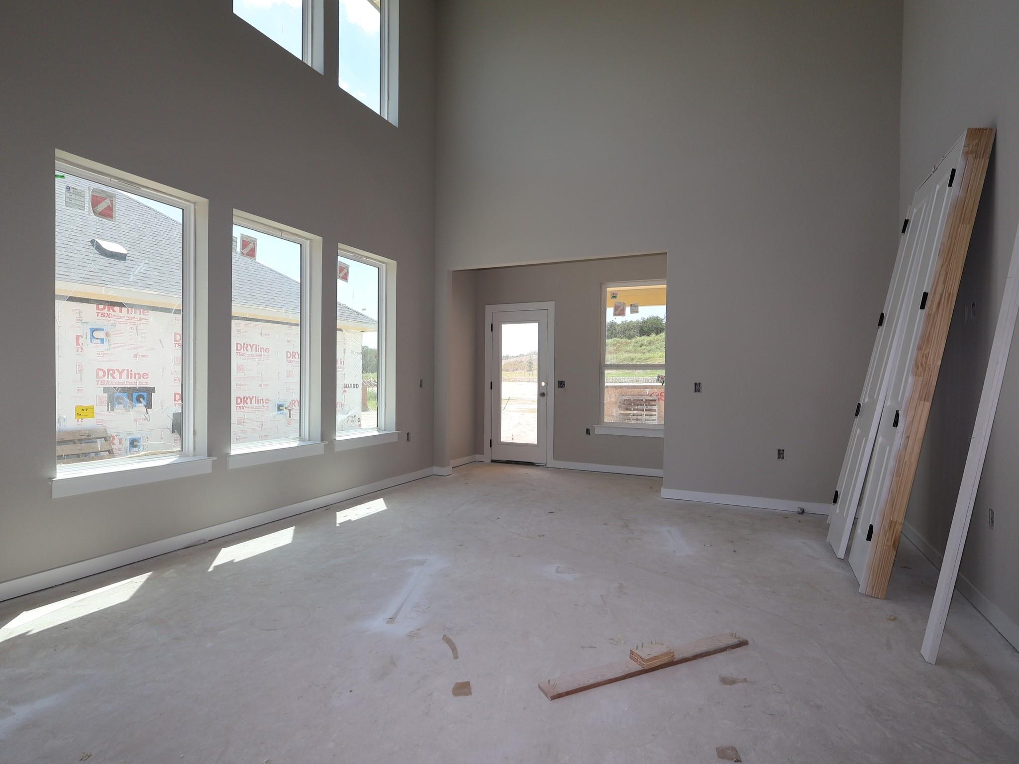 635  Clarissa St, photo 5
