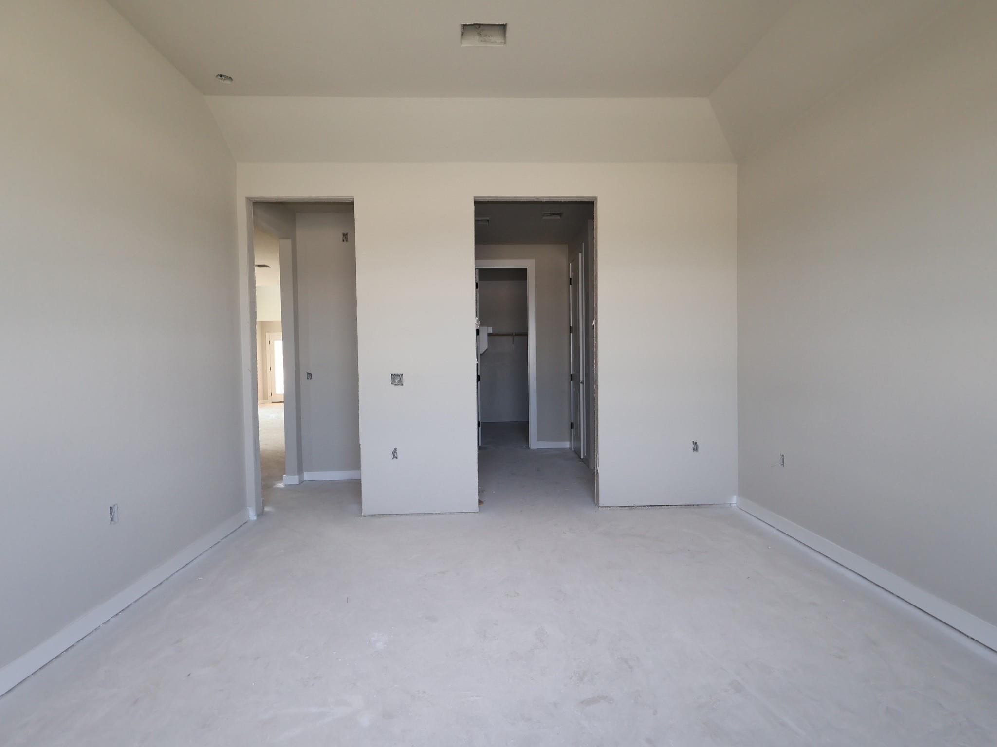 635  Clarissa St, photo 6