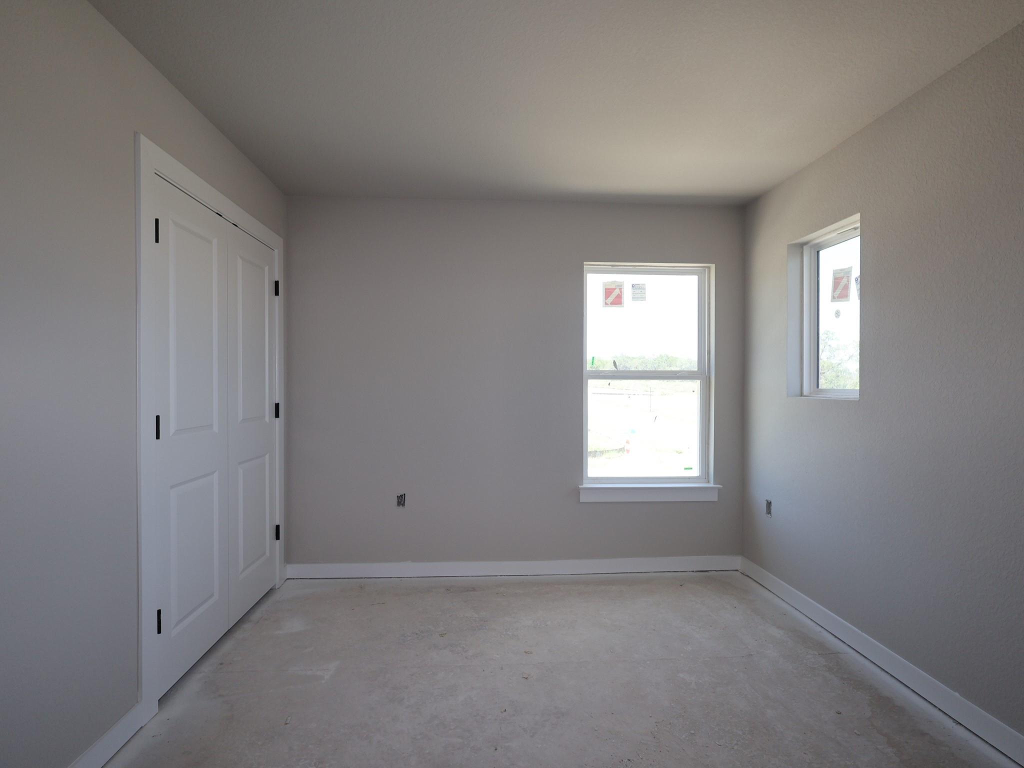 635  Clarissa St, photo 9