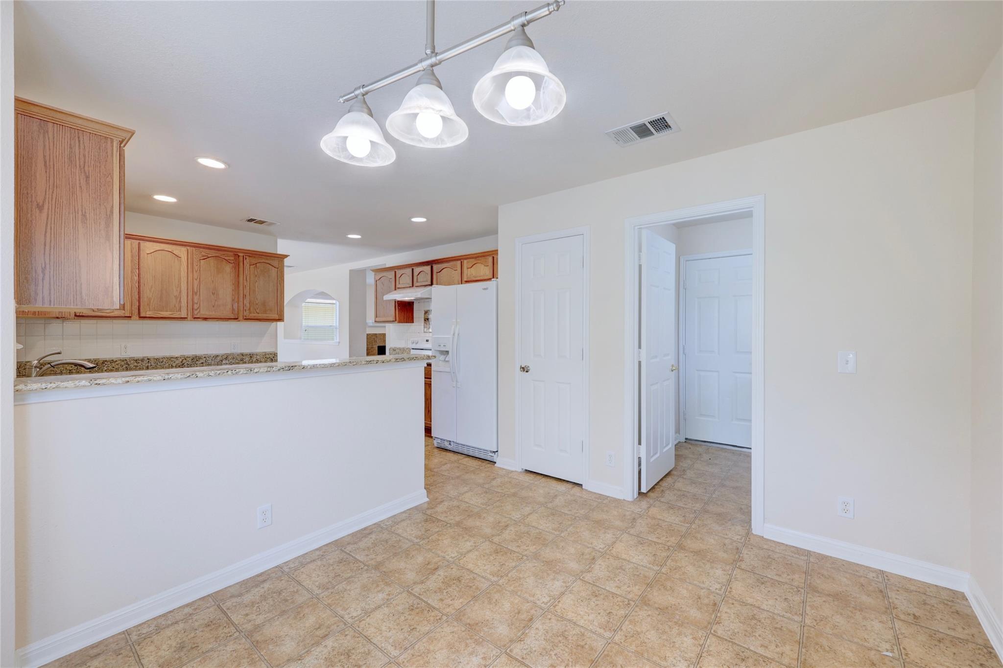 324  Avalanche Ave, photo 9