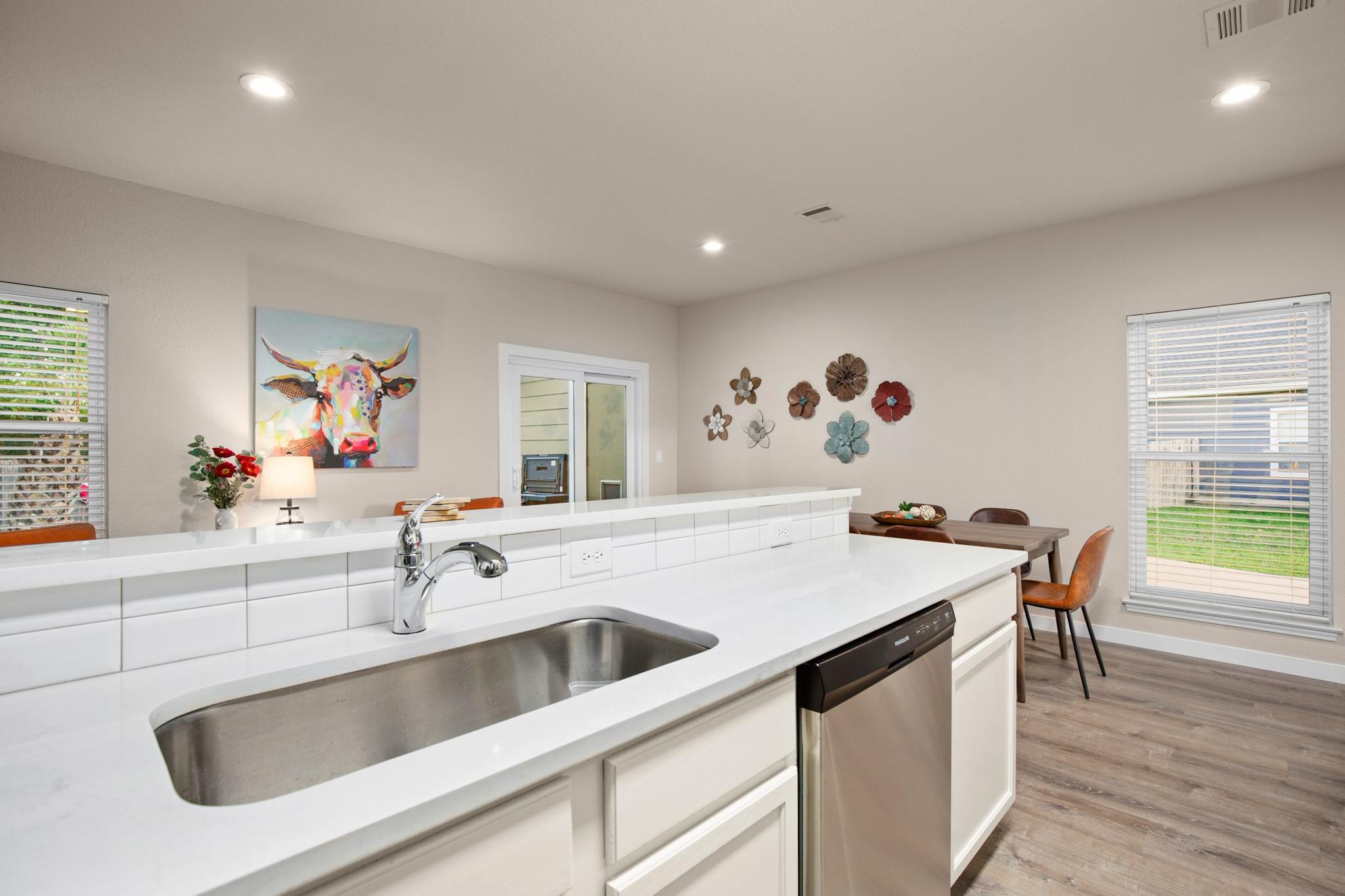 2534  Georgian Dr, photo 11