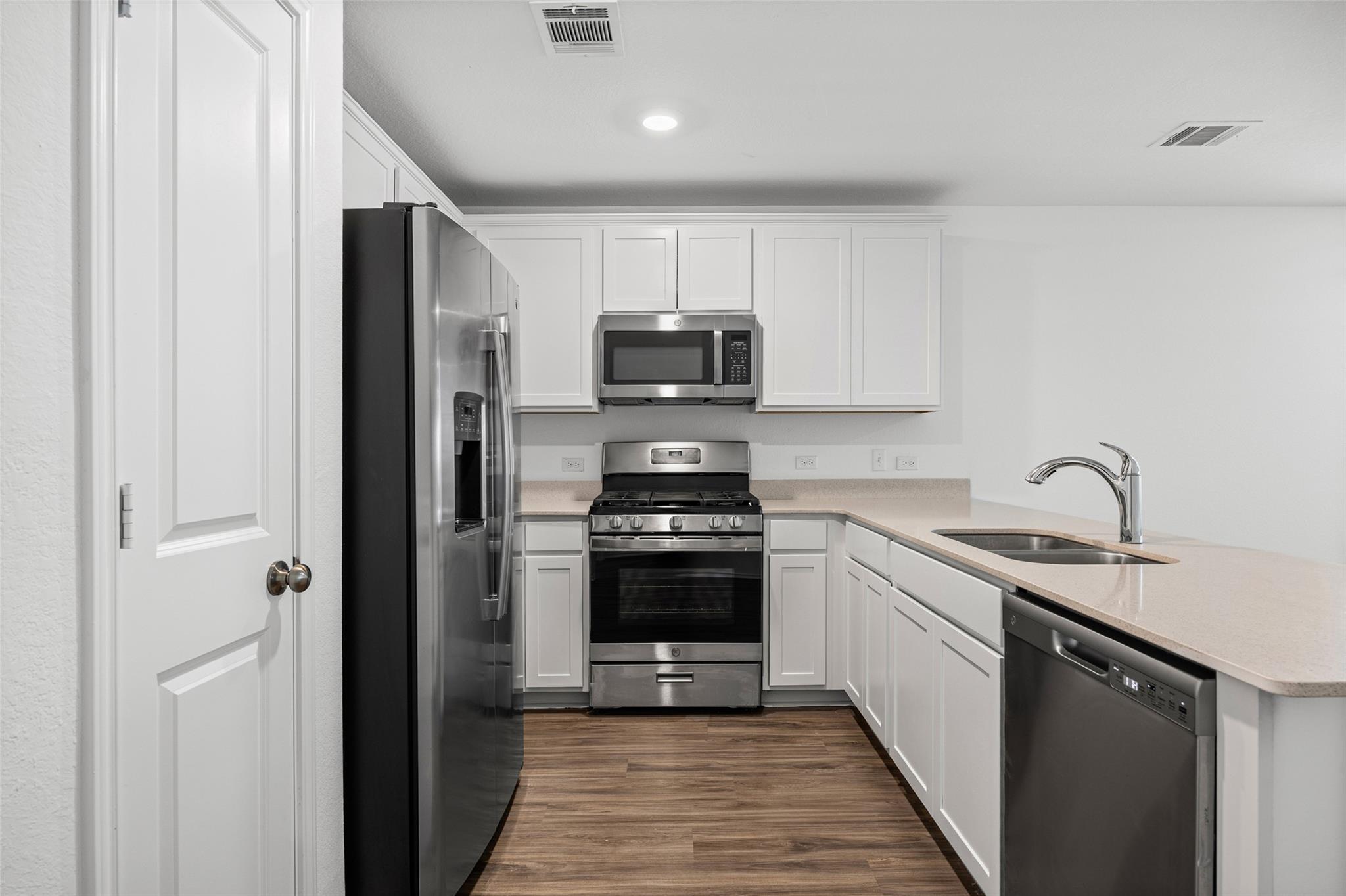 364  Gabbro Gdns, photo 6