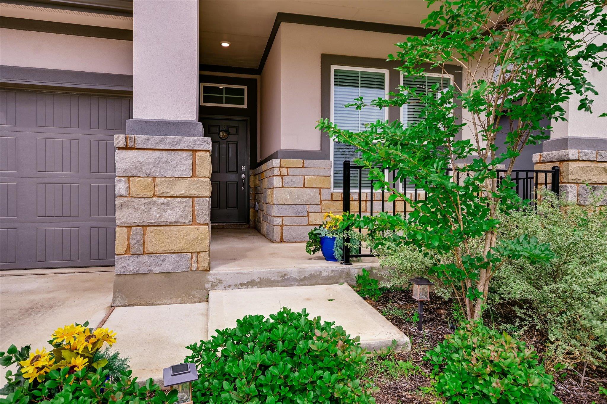 205  Wingstem Way, photo 3