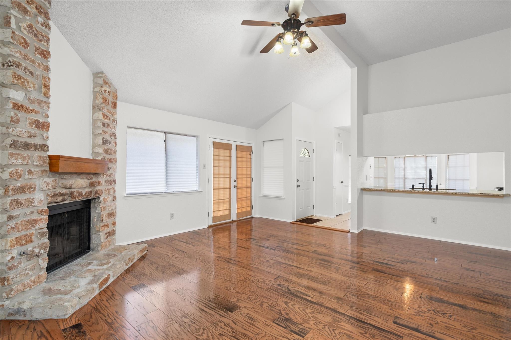 16811  Village Oak Loop, photo 6